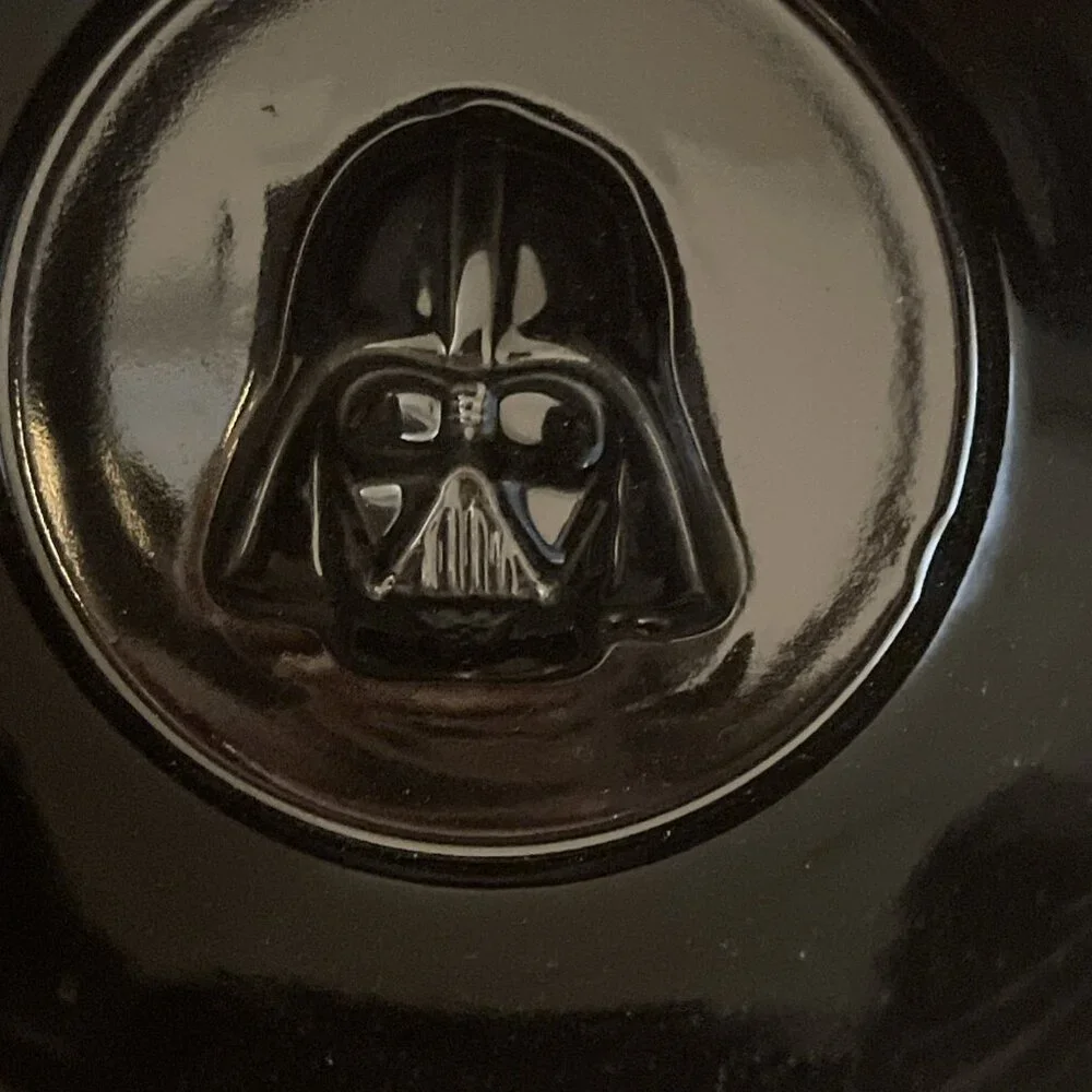 HALLMARK Raised DARTH VADER Mask In Coffee‎ Soup Mug 20 Oz Large Star Wars Black